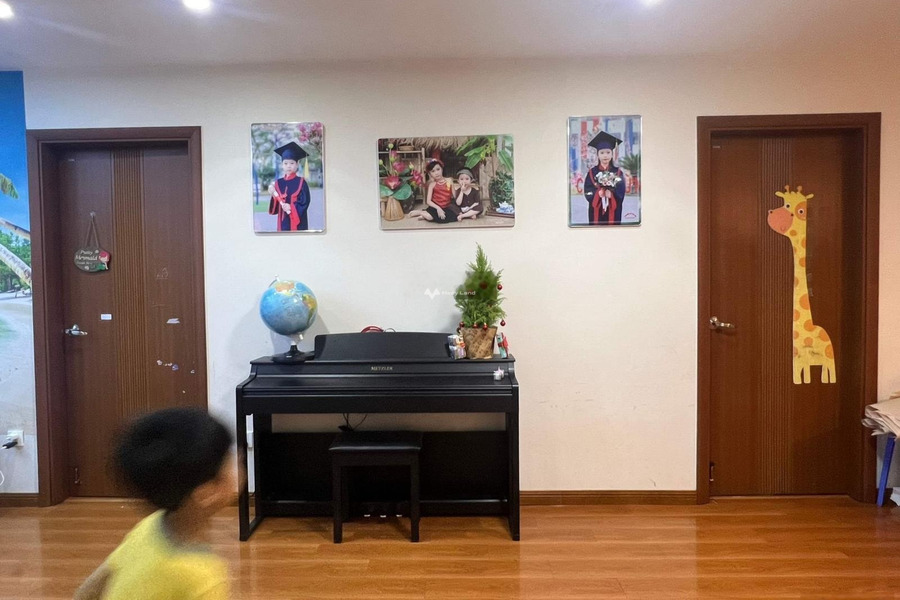 Bán chung cư vị trí thuận lợi ngay ở Yên Sở, Hà Nội, trong căn hộ này có tổng 3 PN, 2 WC còn chần chờ gì nữa-01
