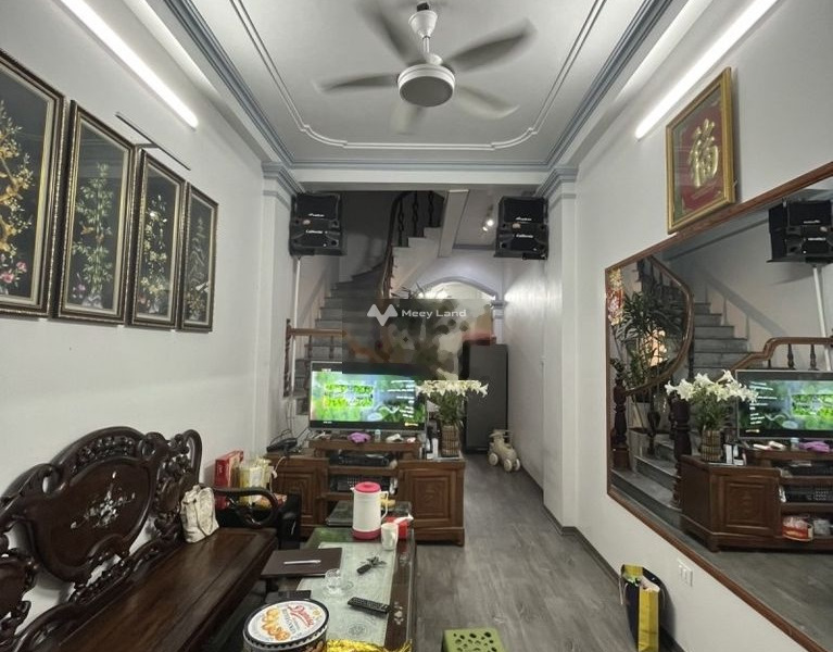 Bán nhà có diện tích chung 40m2 vị trí mặt tiền tọa lạc tại Trần Phú, Hà Nội bán ngay với giá bất ngờ từ 6.4 tỷ tổng quan nhà này gồm 3 PN-01