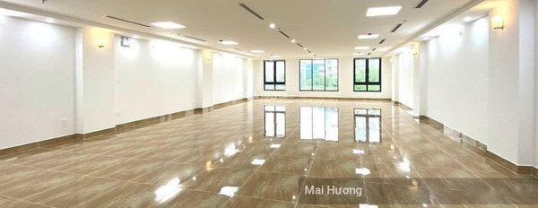 Cho thuê nhà có diện tích tổng 105m2 vị trí hấp dẫn Cát Linh, Hà Nội giá thuê phải chăng từ 115 triệu/tháng-03