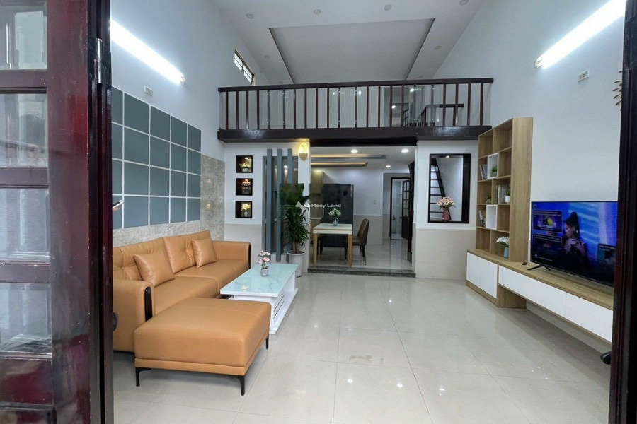 Tổng quan nhà gồm có 2 phòng ngủ bán nhà bán ngay với giá từ 2.65 tỷ có diện tích rộng 70m2 vị trí thuận lợi tọa lạc gần Hùng Vương, Thanh Khê-01