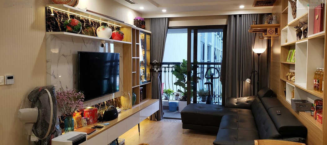 Nằm tại Phú Đô, Nam Từ Liêm bán chung cư bán ngay với giá bàn giao chỉ 2.8 tỷ, hướng Tây - Bắc, trong căn hộ có tổng 1 PN, 1 WC vị trí thuận lợi