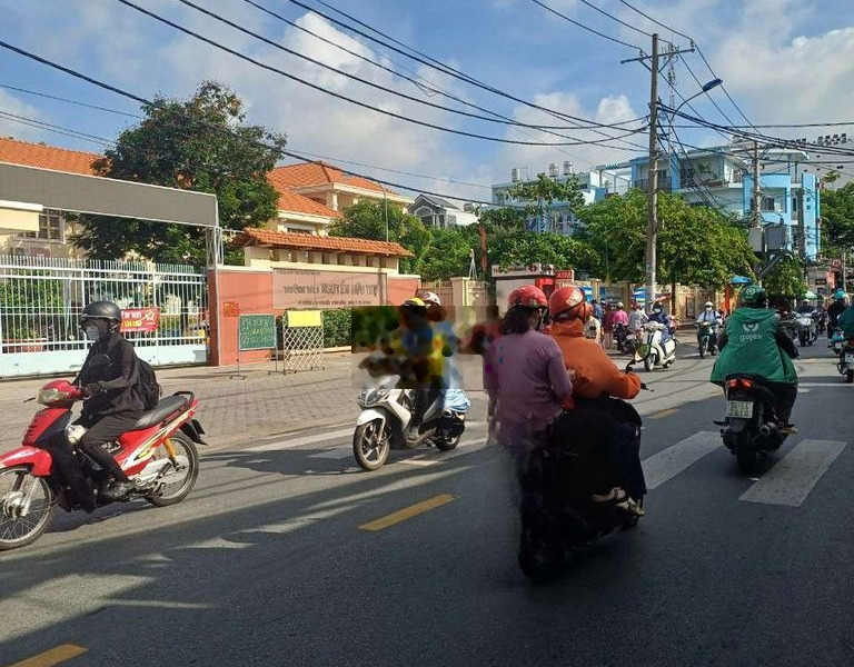 BÁN NHÀ NGAY TRƯỜNG NGUYỄN HỮU THỌ-LÂM VĂN BỀN,QUẬN 7,70M*2T#59, 5.4TỶ -01