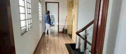 Có diện tích là 80m2, cho thuê nhà ở tọa lạc ngay trên Gò Vấp, Hồ Chí Minh, ngôi nhà này có 6 phòng ngủ, 6 WC nhà view bao đẹp-03