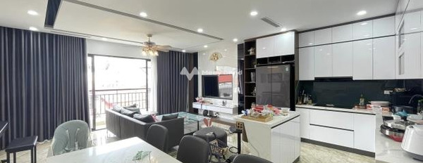Vị trí thuận lợi ở Tôn Đức Thắng, Hà Nội bán nhà bán ngay với giá rẻ từ 17.5 tỷ ngôi nhà bao gồm có 4 PN-02