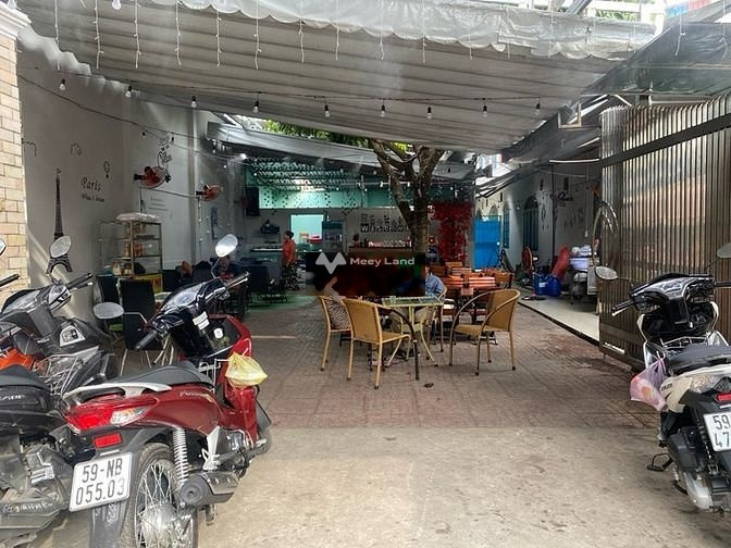 Thuê ngay với giá cực tốt 230 triệu/tháng cho thuê cửa hàng diện tích tiêu chuẩn 200m2 mặt tiền tọa lạc ngay ở Tân Tạo, Hồ Chí Minh thuận mua vừa bán-01