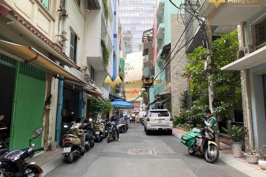 Nằm tại Nguyễn Huệ, Bến Nghé, bán nhà, bán ngay với giá siêu rẻ từ 55 tỷ có diện tích rộng 70.3m2, trong nhà này bao gồm 6 phòng ngủ giá tốt nhất-01