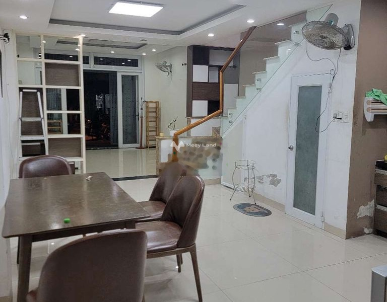 Vị trí mặt tiền tại Bình Hòa, Đà Nẵng cho thuê nhà thuê ngay với giá siêu mềm 8 triệu/tháng, trong căn này gồm có 3 PN, 2 WC-01