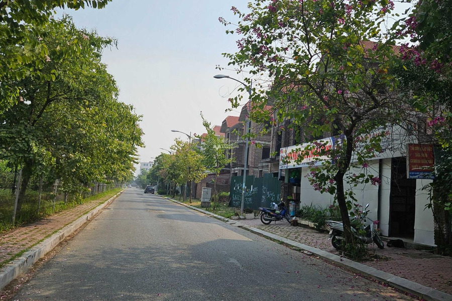 Phú Lương, Hà Nội, bán biệt thự với diện tích là 230m2, tổng quan trong nhà 5 phòng ngủ liên hệ ngay để được tư vấn-01