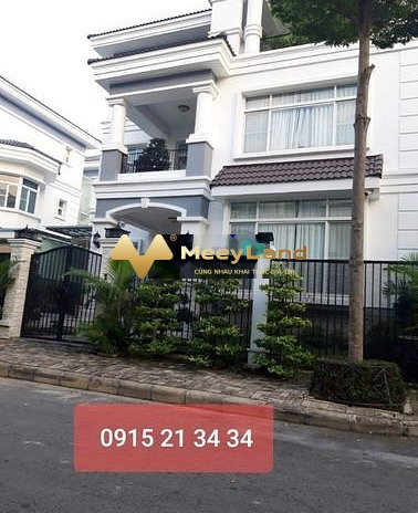 Cho thuê biệt thự 126m2 tại phường Tân Phong, Quận 7, giá 33 triệu/tháng