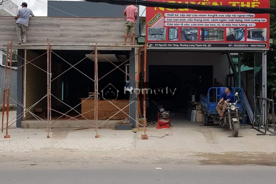 Diện tích 300m2 bán nhà ở Nằm ngay trên Nguyễn Văn Tăng, Quận 9 liên hệ trực tiếp để được tư vấn-01