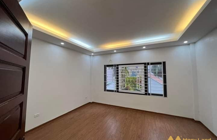 Cần bán nhà 4 tầng tại Cù Chính Lan, Bắc Ninh. Diện tích 120m2, giá thương lượng