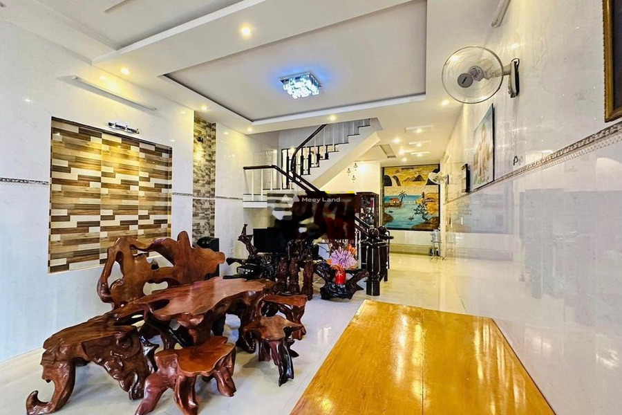 Nhà gồm 3 phòng ngủ bán nhà ở diện tích 90m2 giá bán cực êm 5.2 tỷ vị trí đẹp nằm ở Tân Tiến, Buôn Ma Thuột, hướng Nam-01