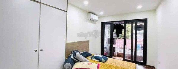 Bán căn hộ tập thể KIM LIÊN,T2 nhà đẹp, 20m ra oto, sổ đỏ CC 40m -03