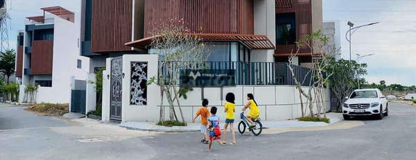 Nhà gồm 4 PN bán nhà bán ngay với giá giao động 4.8 tỷ có diện tích chung 82m2 vị trí đẹp ngay trên Nguyễn Bình, Nhơn Đức-02