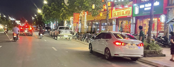 Cần gấp bán nhanh tòa building mặt phố Hoàng Văn Thái đoạn đẹp mặt tiền kinh doanh vỉa hè rộng -02