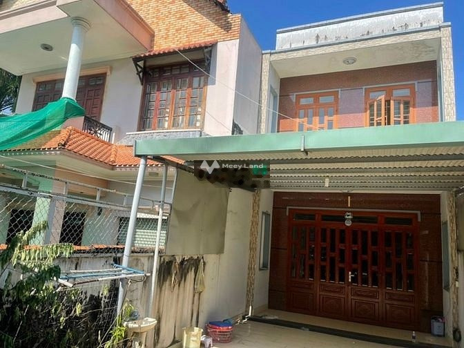 Bán nhà có diện tích 180m2 nằm ngay bên trong Châu Văn Lồng, An Bình giá bán đặc biệt chỉ 3.9 tỷ căn nhà có tổng 2 PN, 2 WC-01