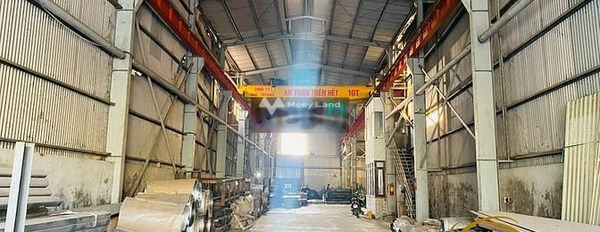 Cho thuê kho xưởng sản xuất 2000m2 có cẩu trục10T đường Nguyễn Ái Quốc -03