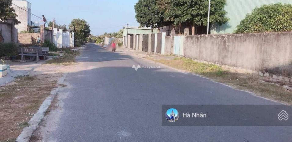 Bán đất diện tích 120m2 vị trí đặt vị trí ngay trên Nguyễn Minh Châu, Bình Thuận
