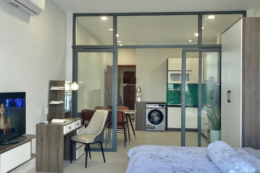 Cho thuê chung cư vị trí thuận lợi nằm tại Phường 10, Phú Nhuận, tổng quan trong căn hộ có 1 PN, 1 WC vị trí siêu đẹp-01