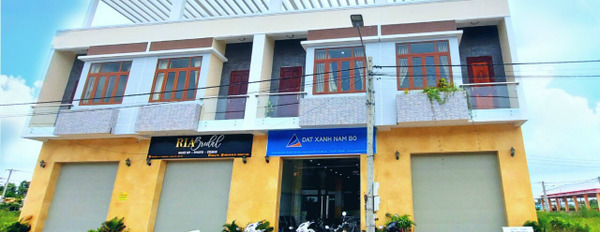 Bán căn nhà 1 trệt 2 lầu đối diện trung tâm thương mại huyện Thạnh Phú-03