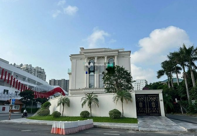 Cắt lỗ bán liền kề vị trí mặt tiền tại Tân Phú, Quận 7 giá bán chốt nhanh từ 120 tỷ có diện tích gồm 350m2, nhà gồm 4 PN, 4 WC pháp lý rõ ràng