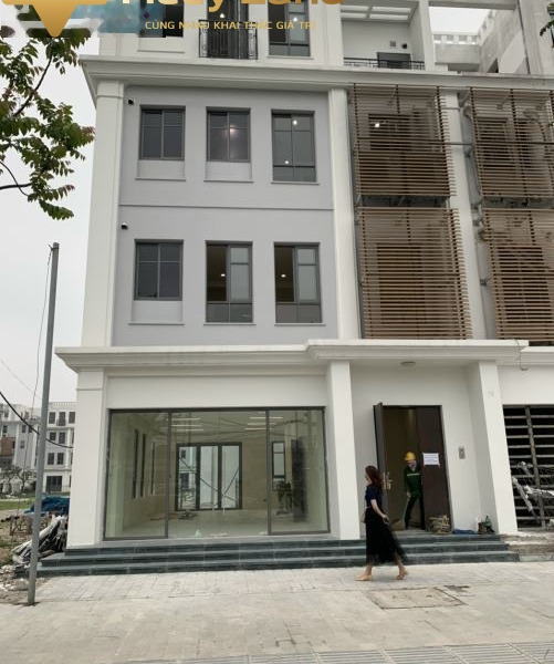 Có 6 PN, cho thuê biệt thự diện tích thực là 80 m2 giá gốc 50 triệu/tháng tọa lạc ngay ở Nguyễn Xiển, Hoàng Mai, với ngõ trước nhà 8 mét-01