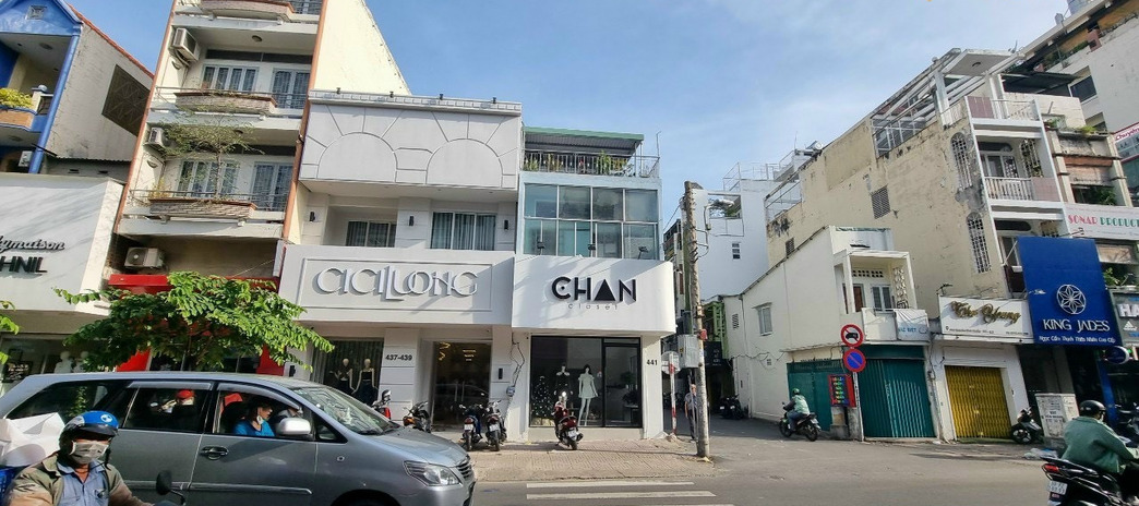Bán nhà mặt tiền đường Nguyễn Đình Chiểu, Phường 5, Quận 3, diện tích 6,5m x 15m, 4 tầng