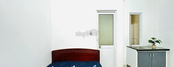 Có diện tích sàn 25m2 cho thuê phòng trọ vị trí thích hợp Tân Bình, Hồ Chí Minh nội thất hiện đại-02