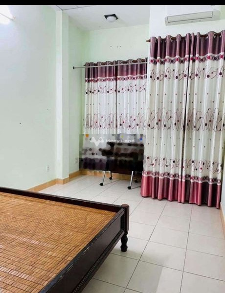 Có diện tích là 56m2, cho thuê nhà ở vị trí đẹp tọa lạc ngay tại Huỳnh Tấn Phát, Phú Thuận, nhà bao gồm 2 phòng ngủ, 2 WC liên hệ liền-01