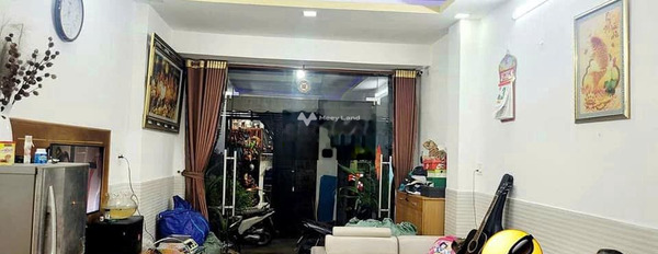 Bán ngay với giá khoảng từ 1.29 tỷ bán nhà có diện tích chung 20m2 tọa lạc trên Lê Quang Sung, Quận 6 nhà tổng quan có 3 PN 3 WC liên hệ chính chủ.-03