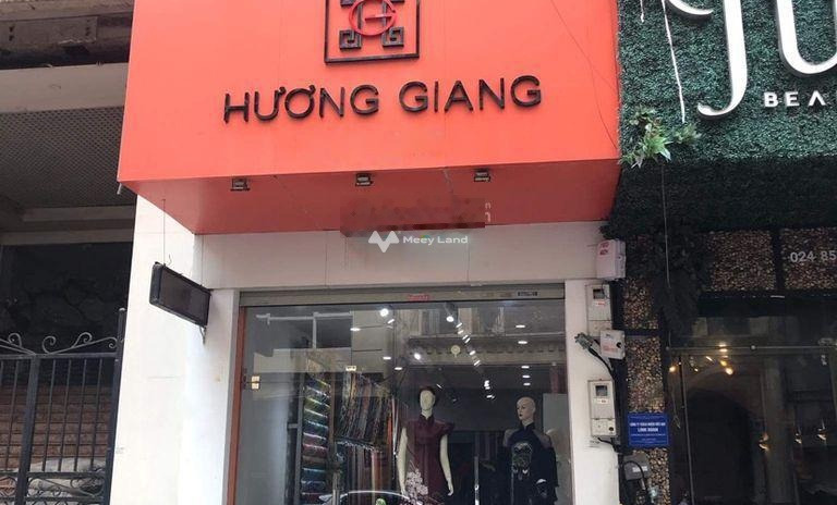 Cho thuê nhà có một diện tích sàn 20m2 vị trí thuận lợi tọa lạc trên Hàng Bài, Hoàn Kiếm thuê ngay với giá chính chủ 13 triệu/tháng