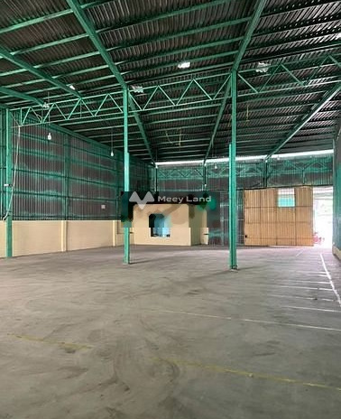 Vị trí đẹp tọa lạc ngay tại Xuân Thới, Xuân Thới Đông cho thuê kho bãi 360m2 thuê ngay với giá tốt từ 25 triệu/tháng lh xem trực tiếp