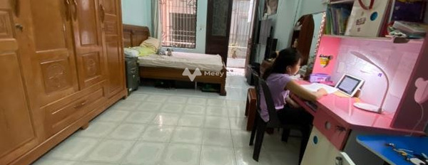 DT 50m2 bán nhà ở vị trí đặt ở trung tâm Dịch Vọng, Hà Nội tổng quan căn này gồm có 7 phòng ngủ cám ơn quý khách đã đọc tin-03