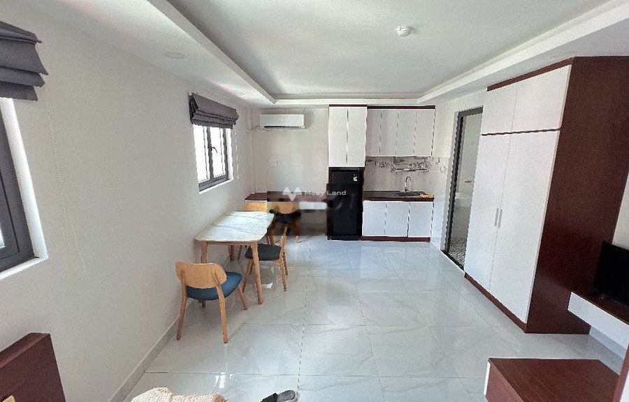 Cho thuê căn hộ diện tích khoảng 28m2 vị trí đẹp nằm tại Trần Hưng Đạo, Quận 5 thuê ngay với giá cực sốc chỉ 6 triệu/tháng-01