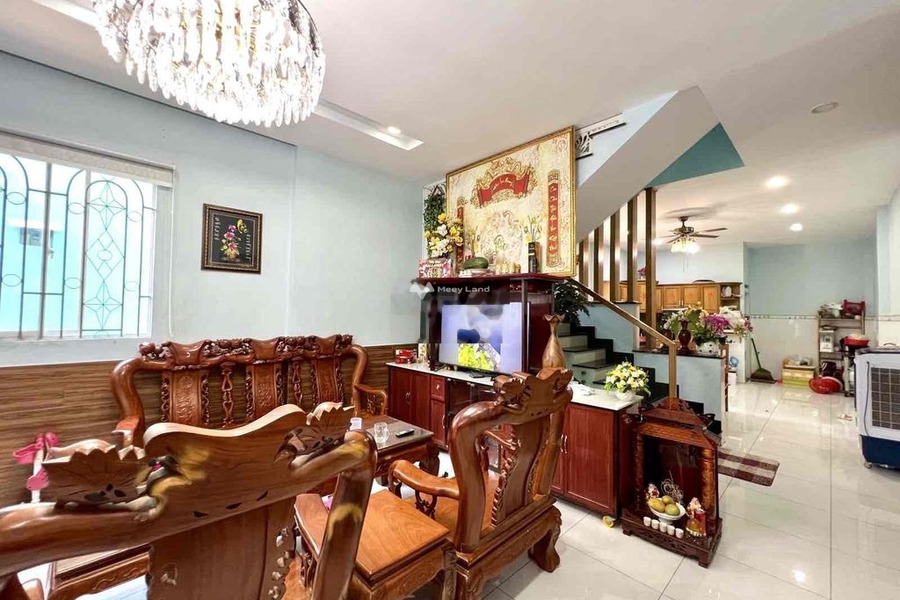 Vị trí thuận tiện ngay tại Nghĩa Phát, Tân Bình bán nhà bán ngay với giá đề cử chỉ 6.5 tỷ trong nhà này có tổng 5 PN-01