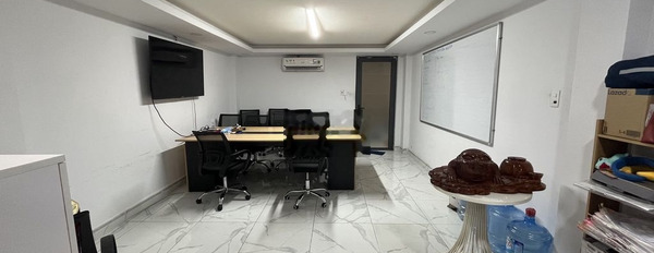 Cho thuê văn phòng 80m2. Tầng trệt, mặt tiền Nguyễn Gia Trí -02