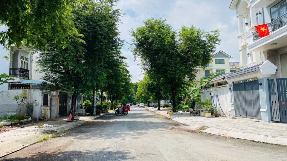 Bán đất nền dự án quận 2 thành phố Hồ Chí Minh giá 95.0 triệu/m2-1