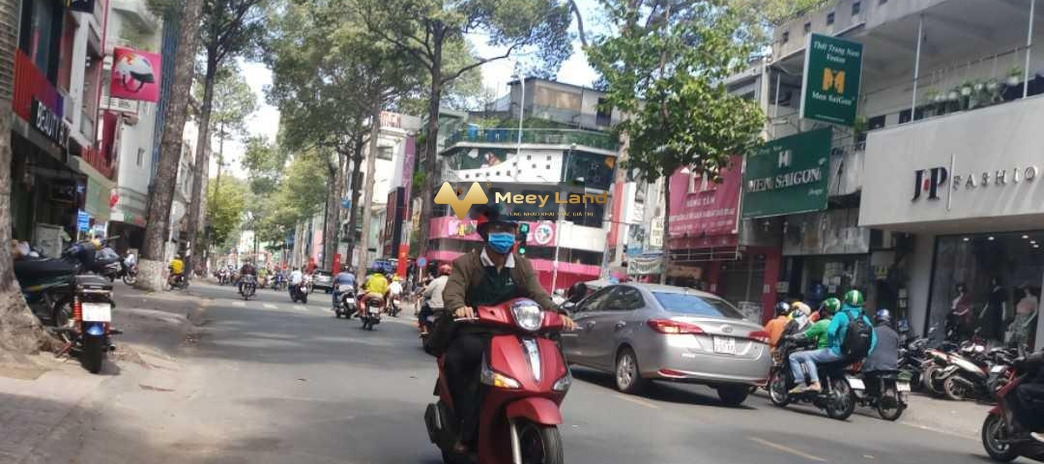 Bán nhà ngay Quận 1, Hồ Chí Minh giá cạnh tranh chỉ 66 tỷ có diện tích gồm 147.6m2 căn nhà gồm có 5 PN