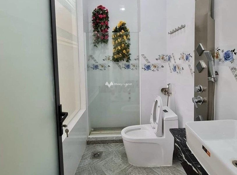Với diện tích 100m2, cho thuê nhà ở vị trí đẹp tọa lạc tại Tân Bình, Hồ Chí Minh, căn nhà có 6 PN, 5 WC giá có thể fix-01
