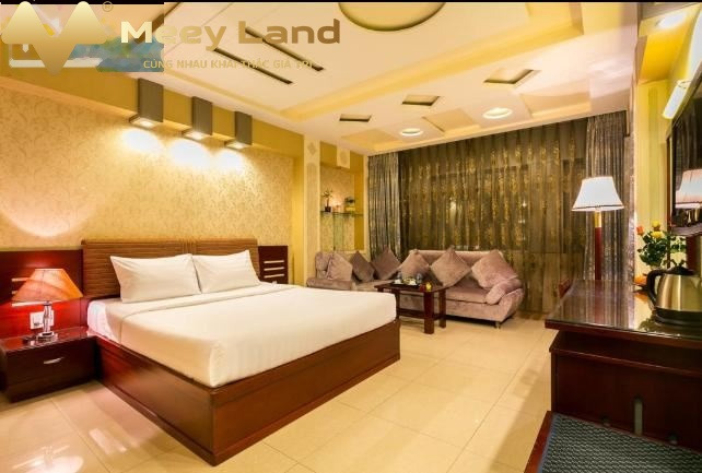 Thuê ngay với giá phải chăng chỉ 354 triệu/tháng cho thuê Khách sạn dt thực 131 m2 ngay trên Nguyễn Thái Bình, Quận 1, có 41 phòng ngủ giao thông đông...