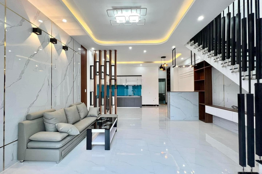 Bán nhà có diện tích rộng 96m2 vị trí đặt ngay tại Hoàng Sa, Hồ Chí Minh giá bán êm 23 tỷ-01