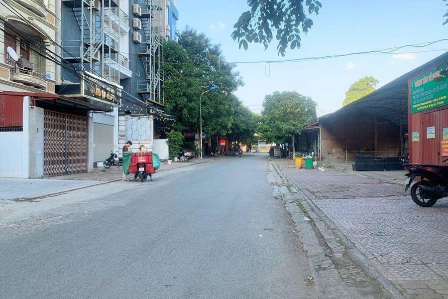 Bán căn nhà 3 tầng kinh doanh sầm uất mặt đường Nguyễn Công Hãng - Kinh Bắc-01
