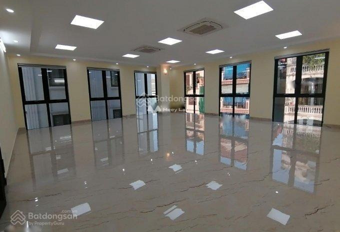 Cho thuê nhà tại Cầu Giấy, Hà Nội. Diện tích 140m2