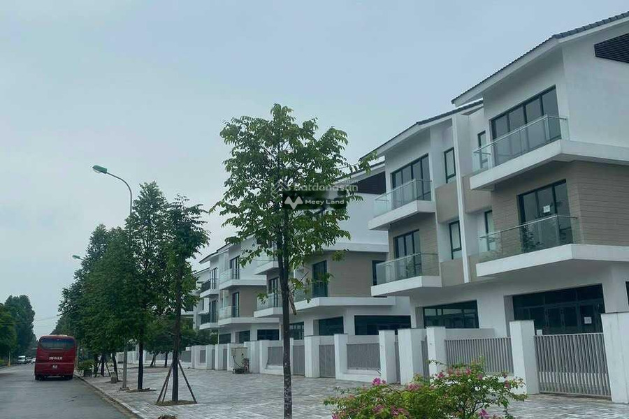 Bán biệt thự có diện tích thực 180m2 Phía trong Hà Đông, Hà Nội-01