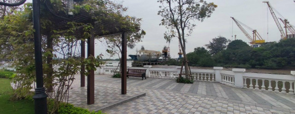 Với diện tích rộng 375m2, bán biệt thự vị trí đẹp ngay trên Thượng Lý, Hải Phòng ban công view đẹp-02