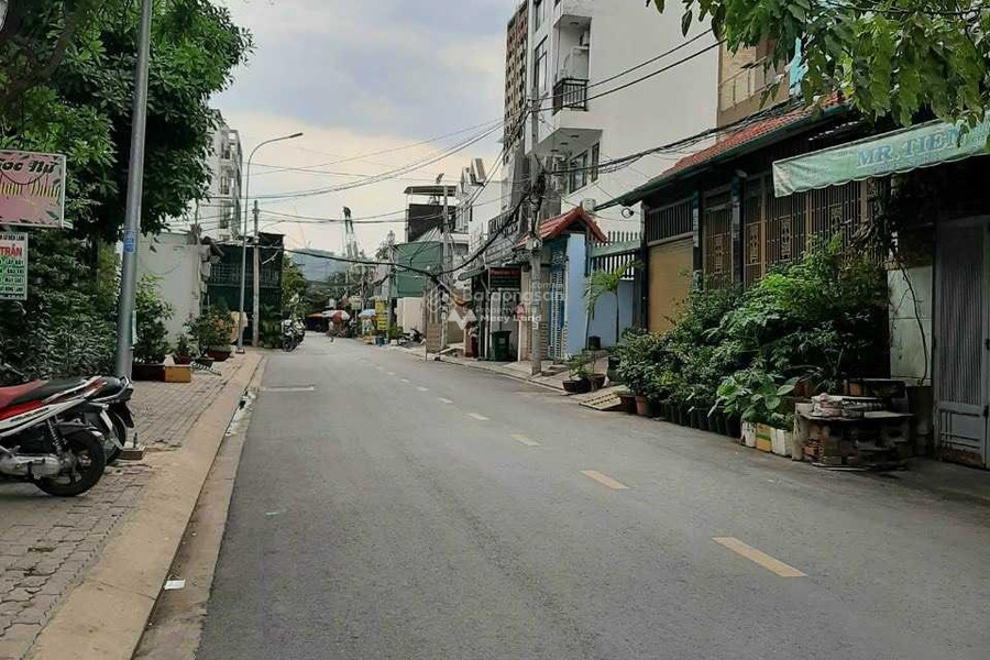 Cần bán gấp lô đất đường Lê Thị Chợ, Phú Thuận, Quận 7-01