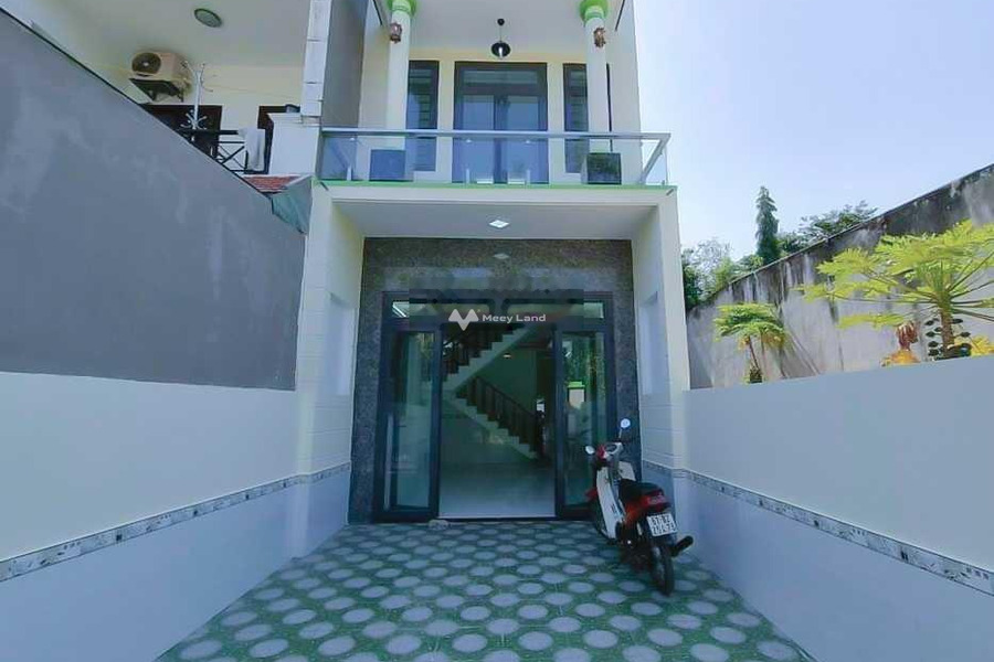 Nằm tại Bình Nhâm, Thuận An, bán nhà, giá bán cực sốc chỉ 3.55 tỷ có diện tích gồm 100m2, căn nhà có 3 phòng ngủ cảm ơn bạn đã đọc tin-01