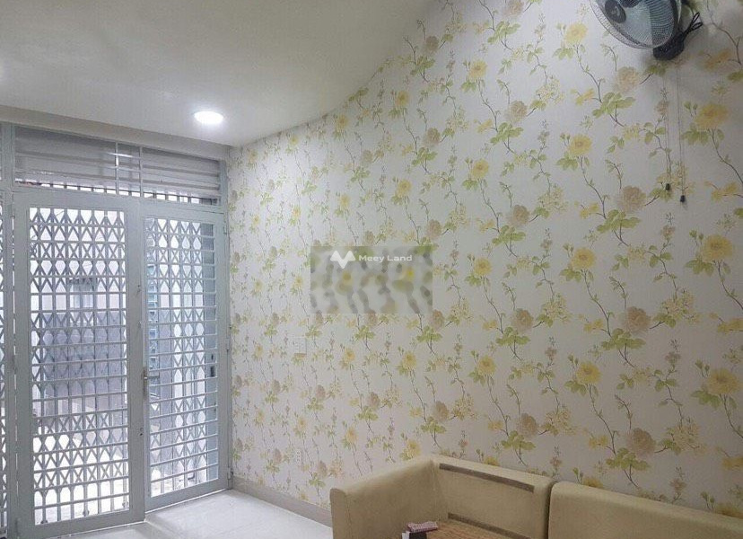 Cho thuê nhà tọa lạc gần Tân Định, Hồ Chí Minh, giá thuê siêu khủng chỉ 12 triệu/tháng với diện tích khoảng 50m2, trong căn này bao gồm 3 phòng ngủ-01