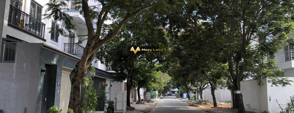 Có diện tích chính 144m2 bán nhà vị trí đặt ở tại Võ Chí Công, Hồ Chí Minh hướng Nam ngôi nhà gồm có 5 phòng ngủ 4 WC liên hệ trực tiếp để được tư vấn-02