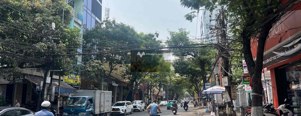Vị trí tốt ở Phan Châu Trinh, Đà Nẵng bán nhà bán ngay với giá thỏa thuận 3.7 tỷ nhà có tổng 3 PN 3 WC-03